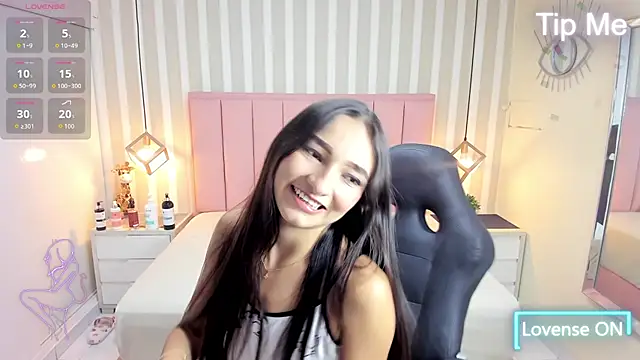 Snapshot of LIZZY_VALL chatting on 04/22/26, 07:26 LIZZY VALL online show from 04/22/26, 07:26