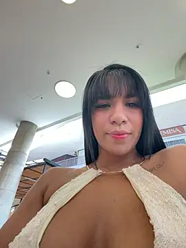 Snapshot of MonserratJons01 chatting on 05/31/26, 03:08 MonserratJons01 online show from 05/31/26, 03:08