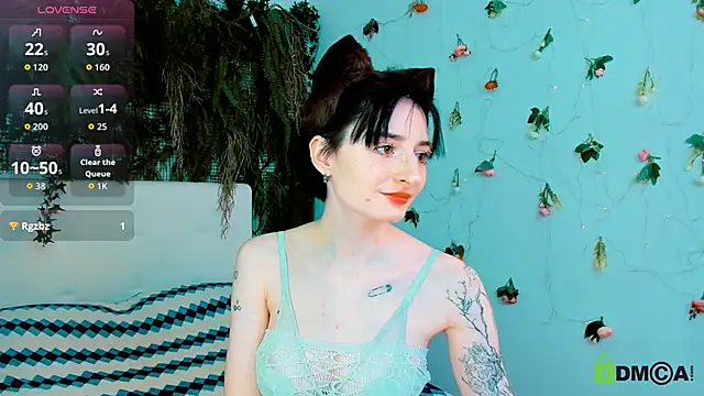 Snapshot of Kira__Cutie chatting on 05/23/26, 10:25 Kira Cutie online show from 05/23/26, 10:25