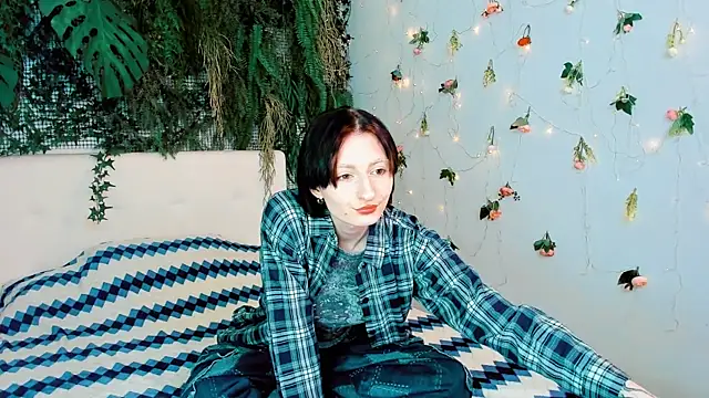 Snapshot of Kira__Cutie chatting on 06/19/26, 09:07 Kira Cutie online show from 06/19/26, 09:07