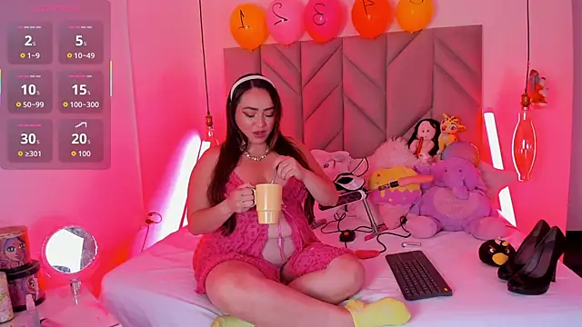 Snapshot of SabrinaVantress chatting on 03/27/26, 05:02 SabrinaVantress online show from 03/27/26, 05:02