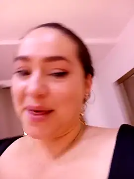 Snapshot of SabrinaVantress chatting on 04/15/26, 05:36 SabrinaVantress online show from 04/15/26, 05:36