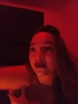 Snapshot of SabrinaVantress chatting on 07/16/26, 07:25 SabrinaVantress online show from 07/16/26, 07:25