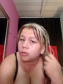 Snapshot of ScarletBigTitties chatting on 04/05/26, 11:40 ScarletBigTitties online show from 04/05/26, 11:40