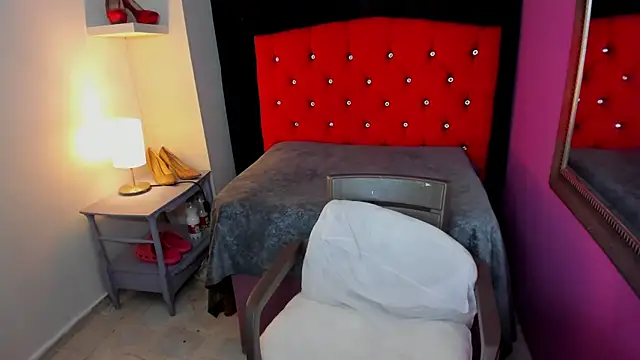 ScarletBigTitties online show from 04/18/26, 11:47