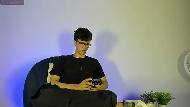 Snapshot of jhonny_morrone chatting on 03/31/26, 03:19 jhonny morrone online show from 03/31/26, 03:19