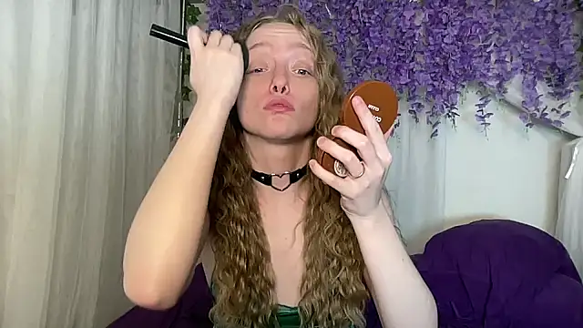 Snapshot of ElfGirlAna chatting on 06/24/26, 03:00 ElfGirlAna online show from 06/24/26, 03:00