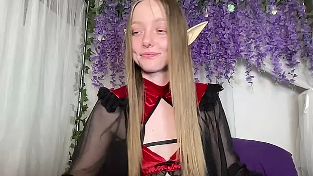 Snapshot of ElfGirlAna chatting on 06/29/26, 03:01 ElfGirlAna online show from 06/29/26, 03:01