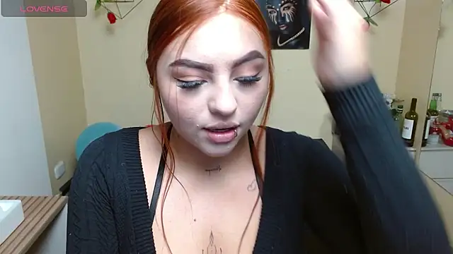 Snapshot of Miley_Clarck chatting on 04/20/26, 01:03 Miley Clarck online show from 04/20/26, 01:03