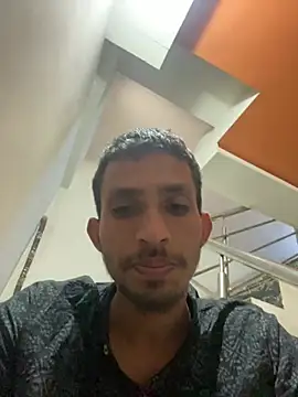 Snapshot of cool_guy_1 chatting on 04/12/26, 04:28 cool guy 1 online show from 04/12/26, 04:28