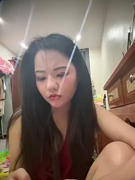   cherry-cute   online show from 03/19/26, 11:47