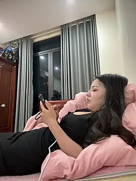   cherry-cute   online show from 03/20/26, 06:13