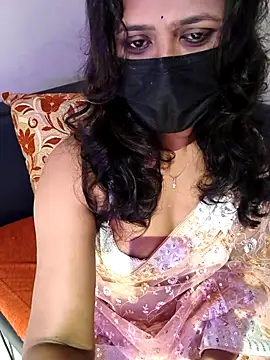 Snapshot of Lena_mahiyaa chatting on 04/18/26, 05:06 Lena mahiyaa online show from 04/18/26, 05:06