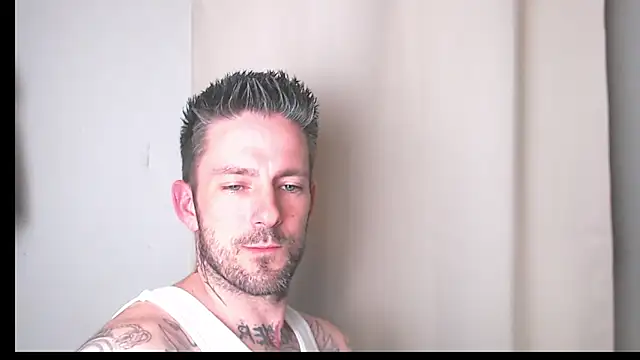Snapshot of SkylarrGrey chatting on 04/05/26, 10:34 SkylarrGrey online show from 04/05/26, 10:34