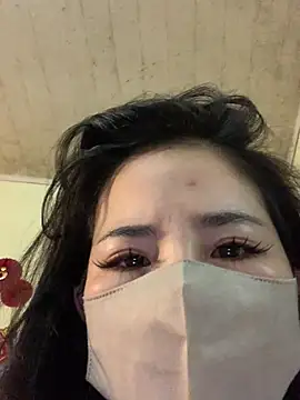 Snapshot of eueu12444 chatting on 04/21/26, 02:15 eueu12444 online show from 04/21/26, 02:15