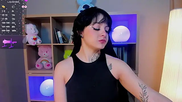 Snapshot of _EmilyRouge_ chatting on 07/04/26, 03:56 EmilyRouge online show from 07/04/26, 03:56