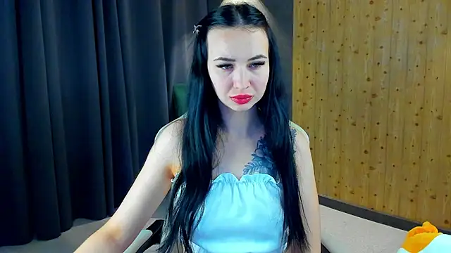 Snapshot of maymalina chatting on 04/11/26, 03:44 maymalina online show from 04/11/26, 03:44