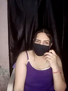 Snapshot of REENA-STRIP chatting on 04/23/26, 05:48 REENA-STRIP online show from 04/23/26, 05:48