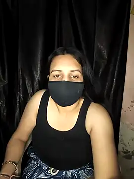 Snapshot of REENA-STRIP chatting on 04/25/26, 02:58 REENA-STRIP online show from 04/25/26, 02:58