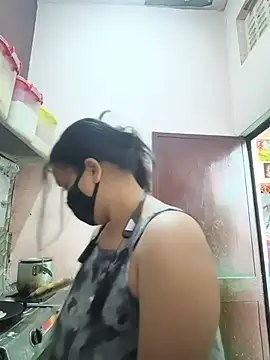 Snapshot of REENA-STRIP chatting on 05/16/26, 06:54 REENA-STRIP online show from 05/16/26, 06:54
