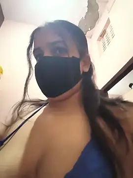 Snapshot of REENA-STRIP chatting on 05/29/26, 07:23 REENA-STRIP online show from 05/29/26, 07:23