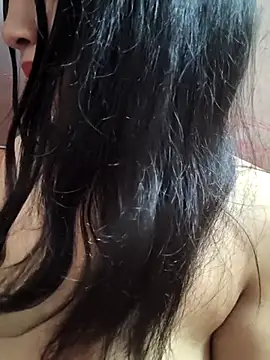 Snapshot of REENA-STRIP chatting on 05/31/26, 06:09 REENA-STRIP online show from 05/31/26, 06:09
