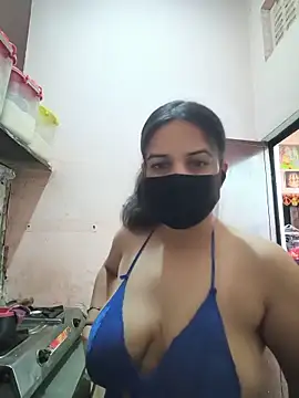 Snapshot of REENA-STRIP chatting on 06/02/26, 06:26 REENA-STRIP online show from 06/02/26, 06:26