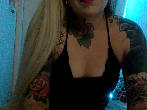 Snapshot of Cherrybabyxxx chatting on 04/17/26, 11:02 Cherrybabyxxx online show from 04/17/26, 11:02