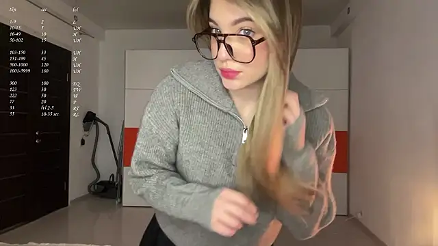 Snapshot of 1Kellynaive chatting on 03/24/26, 03:06 1Kellynaive online show from 03/24/26, 03:06