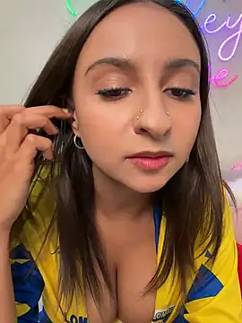 Snapshot of haileyrose chatting on 06/24/26, 11:48 haileyrose online show from 06/24/26, 11:48