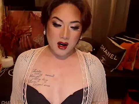 Snapshot of YourMistressAggy chatting on 04/05/26, 06:05 YourMistressAggy online show from 04/05/26, 06:05