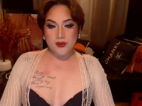 Snapshot of YourMistressAggy chatting on 04/06/26, 06:42 YourMistressAggy online show from 04/06/26, 06:42