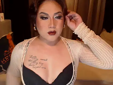 Snapshot of YourMistressAggy chatting on 04/16/26, 07:03 YourMistressAggy online show from 04/16/26, 07:03