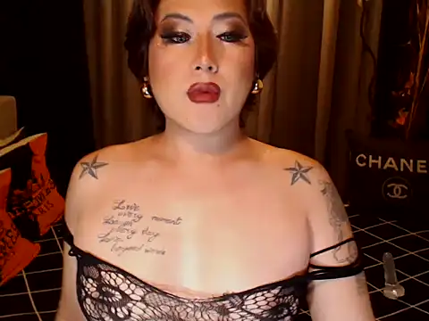 Snapshot of YourMistressAggy chatting on 05/14/26, 07:15 YourMistressAggy online show from 05/14/26, 07:15
