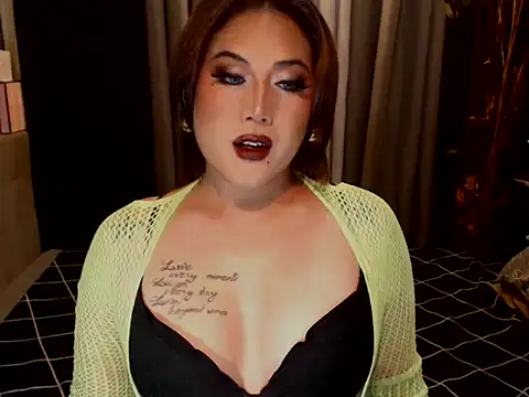 Snapshot of YourMistressAggy chatting on 06/27/26, 06:57 YourMistressAggy online show from 06/27/26, 06:57