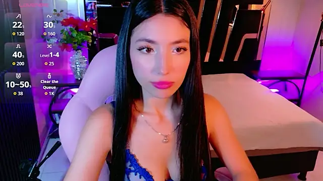 MiaLovelyn online show from 05/05/26, 09:12