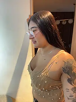 Snapshot of ami_santos chatting on 03/23/26, 08:02 ami santos online show from 03/23/26, 08:02