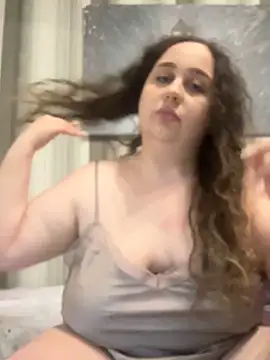 CurlyMaddie online show from 06/03/26, 06:24