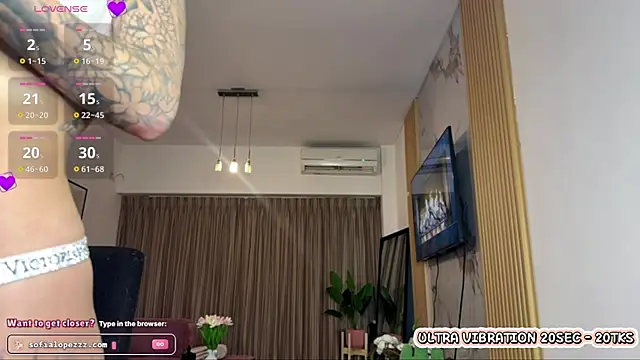 Snapshot of sofialopezzzzz chatting on 07/04/26, 10:49 sofialopezzzzz online show from 07/04/26, 10:49