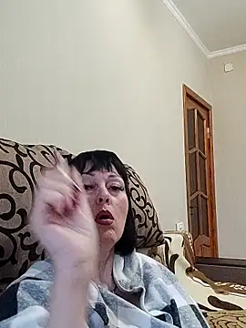 HelgaDennis online show from 04/01/26, 04:35