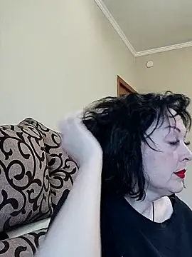 HelgaDennis online show from 05/11/26, 04:07