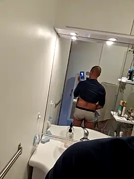 Snapshot of Justfunfree chatting on 03/27/26, 03:01 Justfunfree online show from 03/27/26, 03:01