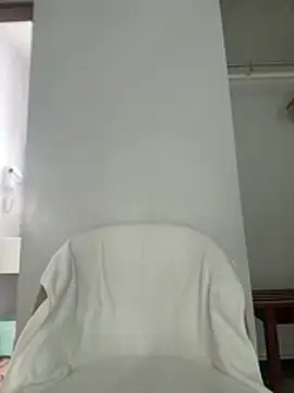Snapshot of bendlikebanana__ chatting on 06/20/26, 01:47 bendlikebanana online show from 06/20/26, 01:47