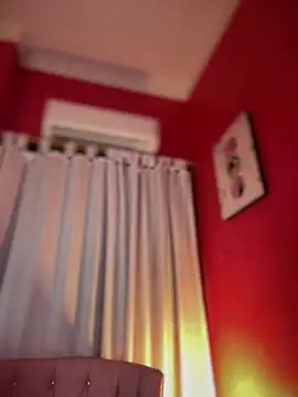Snapshot of LeylaKnox chatting on 07/10/26, 02:30 LeylaKnox online show from 07/10/26, 02:30