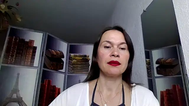 Selena Moo online show from 04/05/26, 08:11