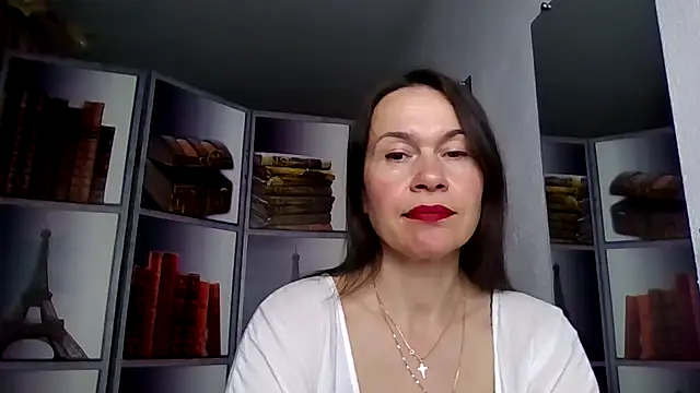 Selena Moo online show from 04/12/26, 06:51