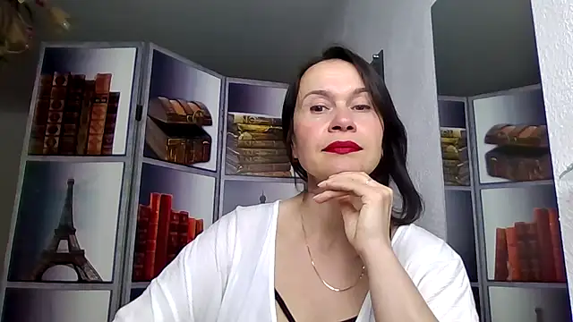 Selena Moo online show from 04/16/26, 12:28