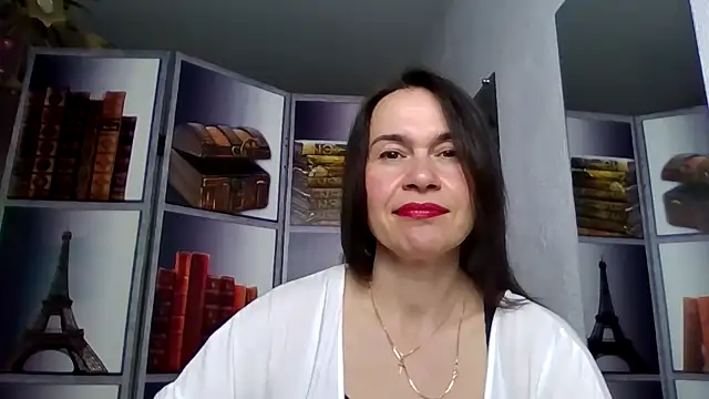 Snapshot of Selena_Moo chatting on 04/18/26, 10:30 Selena Moo online show from 04/18/26, 10:30