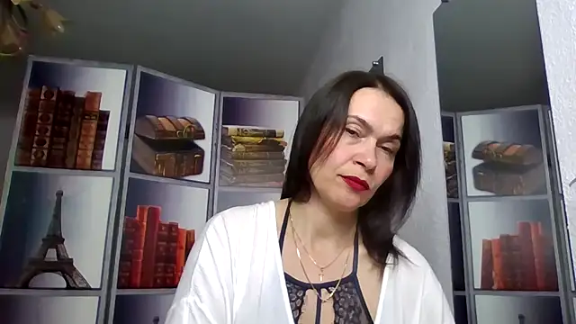 Snapshot of Selena_Moo chatting on 04/19/26, 11:53 Selena Moo online show from 04/19/26, 11:53