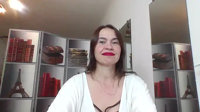 Selena Moo online show from 06/01/26, 01:35